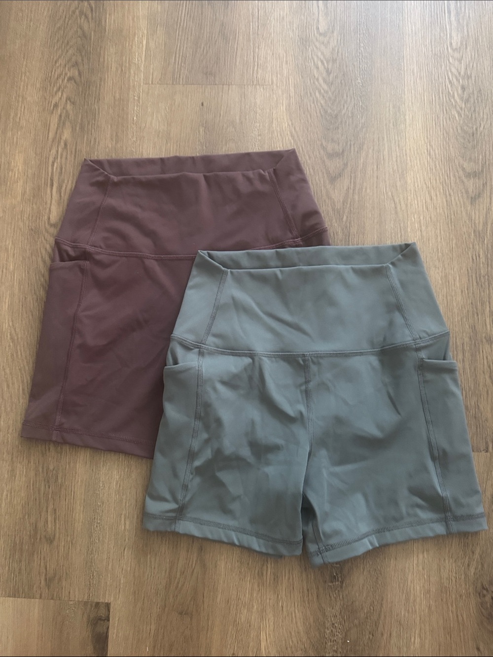 Earth toned biker shorts w pockets